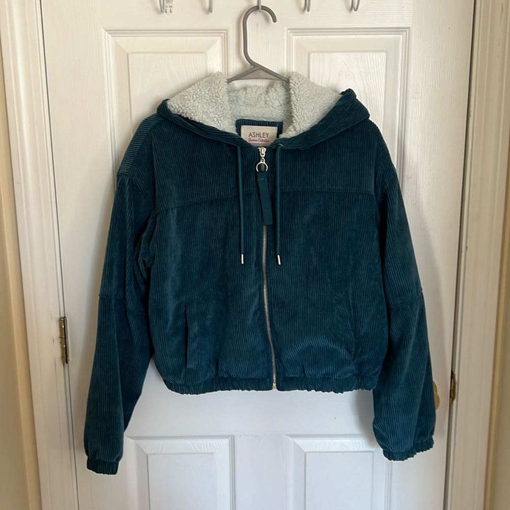Ashley Sunrise Collection blue crop corduroy fleece lined hoodie. Thrifted